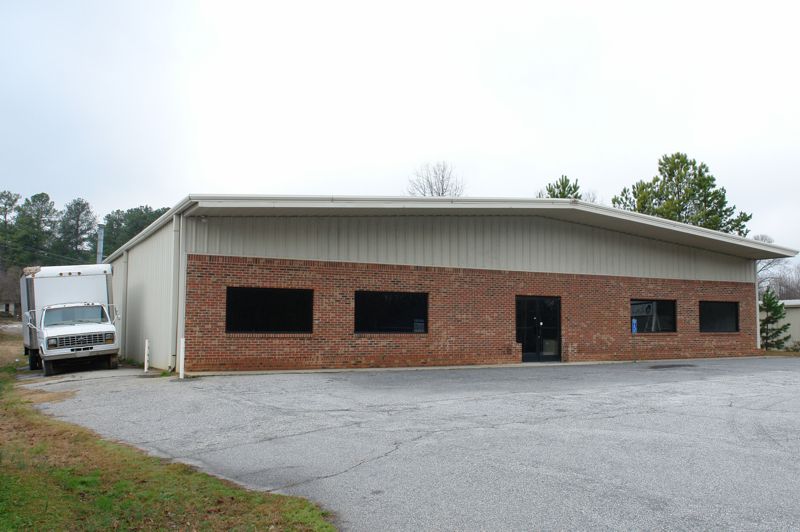 Sew Properties, LLC purchases building in Simpsonville