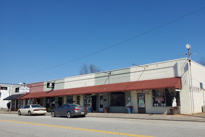 Building in downtown Lyman purchased