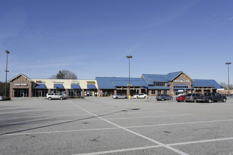 Space leased at Lyman Crossroads retail development