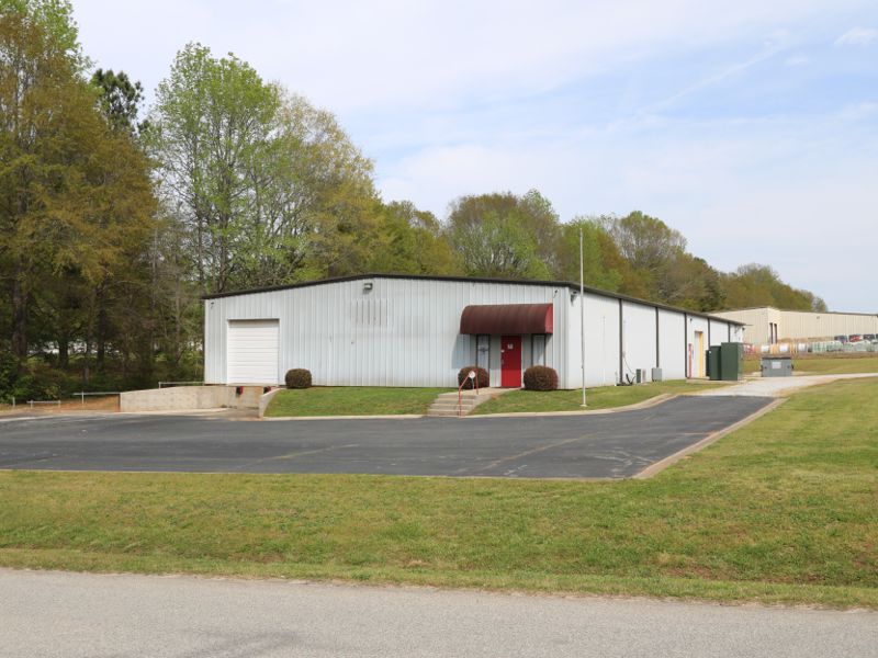 Flex building sold in Piedmont, SC