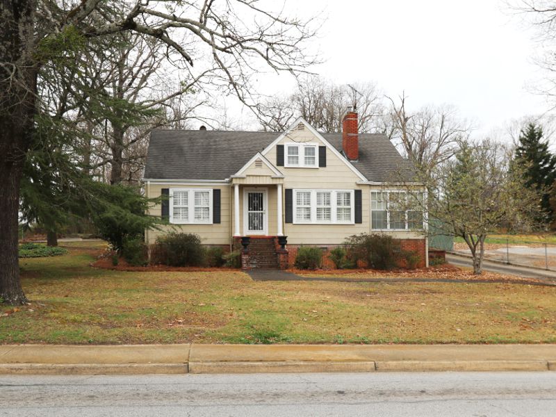 Property sold at 709 North Main Street in Greer